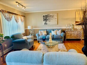 177-68 Meadow Dr in Queens, NY - Building Photo - Building Photo