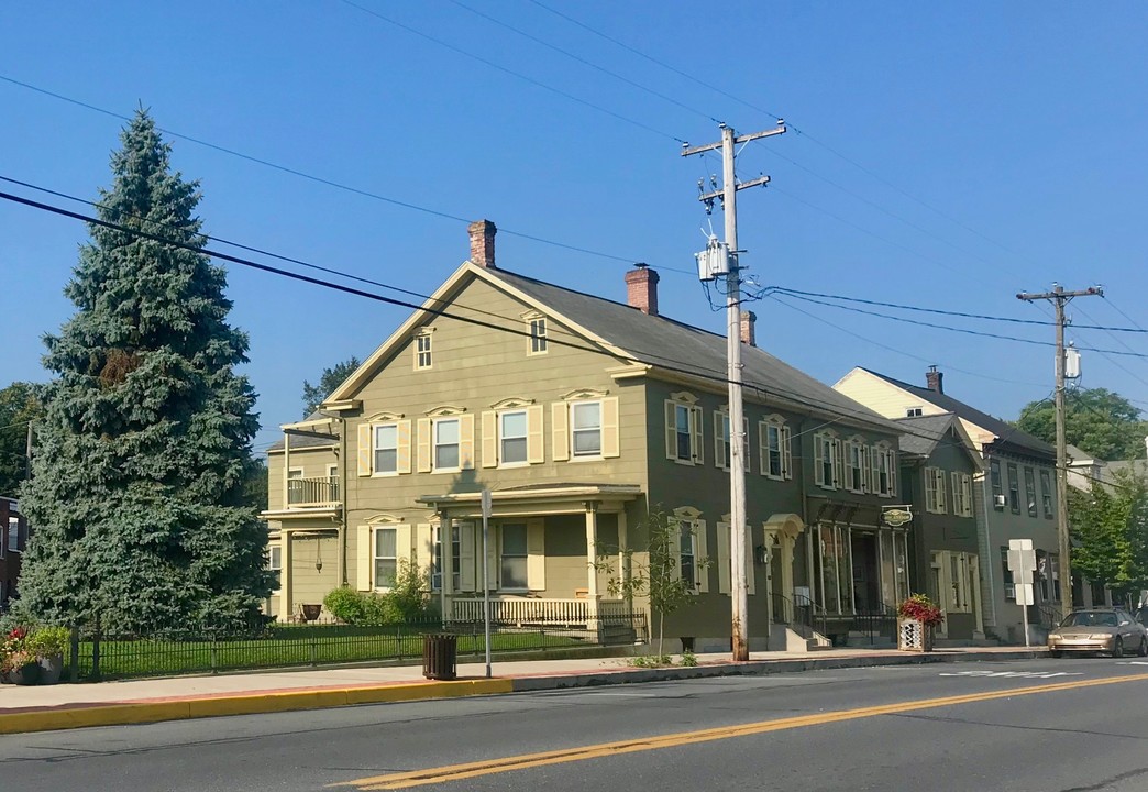 50-52 E. Main Street Mount Joy in Mount Joy, PA - Building Photo