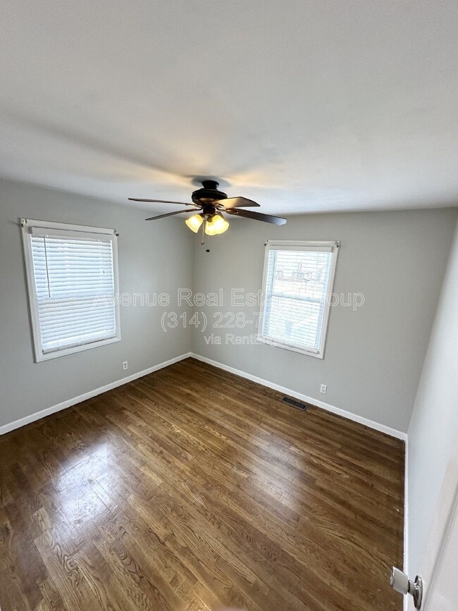 12154 Parkwood Pl in Maryland Heights, MO - Building Photo - Building Photo