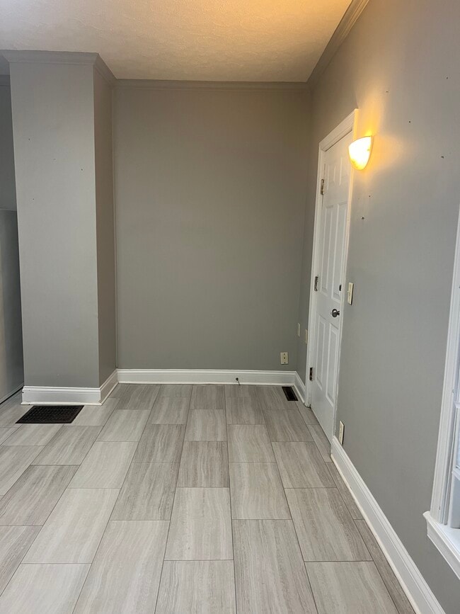 2707 South St, Unit #4 in Lafayette, IN - Foto de edificio - Building Photo