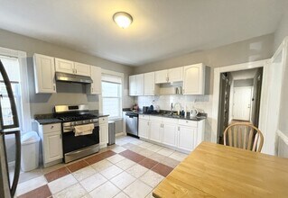 9 Taft St in Boston, MA - Foto de edificio - Building Photo