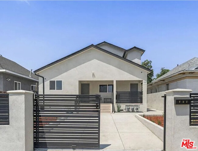 731 E 33rd St in Los Angeles, CA - Building Photo - Building Photo