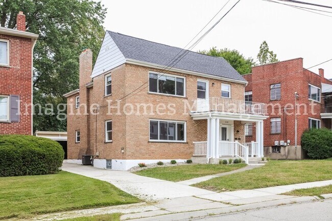 4168 Paxton Woods Ln in Cincinnati, OH - Foto de edificio - Building Photo
