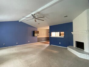 907 Three Forks Dr in Katy, TX - Foto de edificio - Building Photo