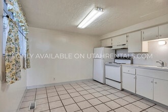 2233 S 200 W in Bountiful, UT - Building Photo - Building Photo