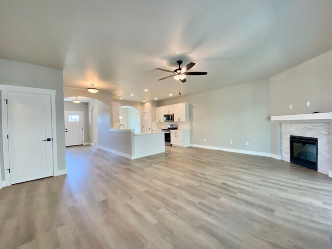 property at 9105 Hawthorn Dr