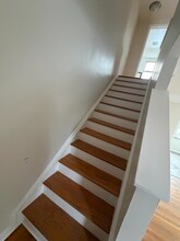 400 Parkview Dr in Plymouth, MI - Foto de edificio - Building Photo