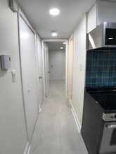 152 13th St SE, Unit #B in Washington, DC - Foto de edificio - Building Photo