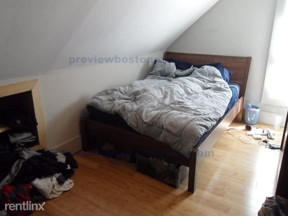 23 Greylock Rd-Unit -APT# N/A in Boston, MA - Building Photo