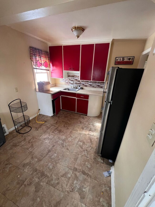 21490 Miller Ave in Euclid, OH - Building Photo - Building Photo