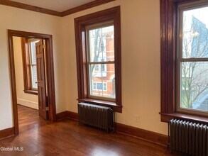 162 4th St in Troy, NY - Building Photo - Building Photo