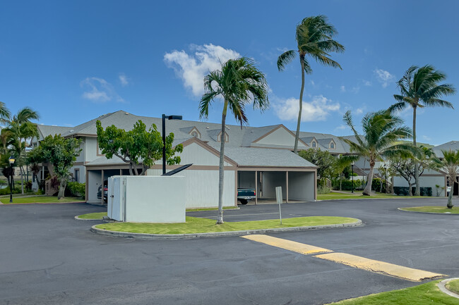 Mawaena Kai in Honolulu, HI - Foto de edificio - Building Photo