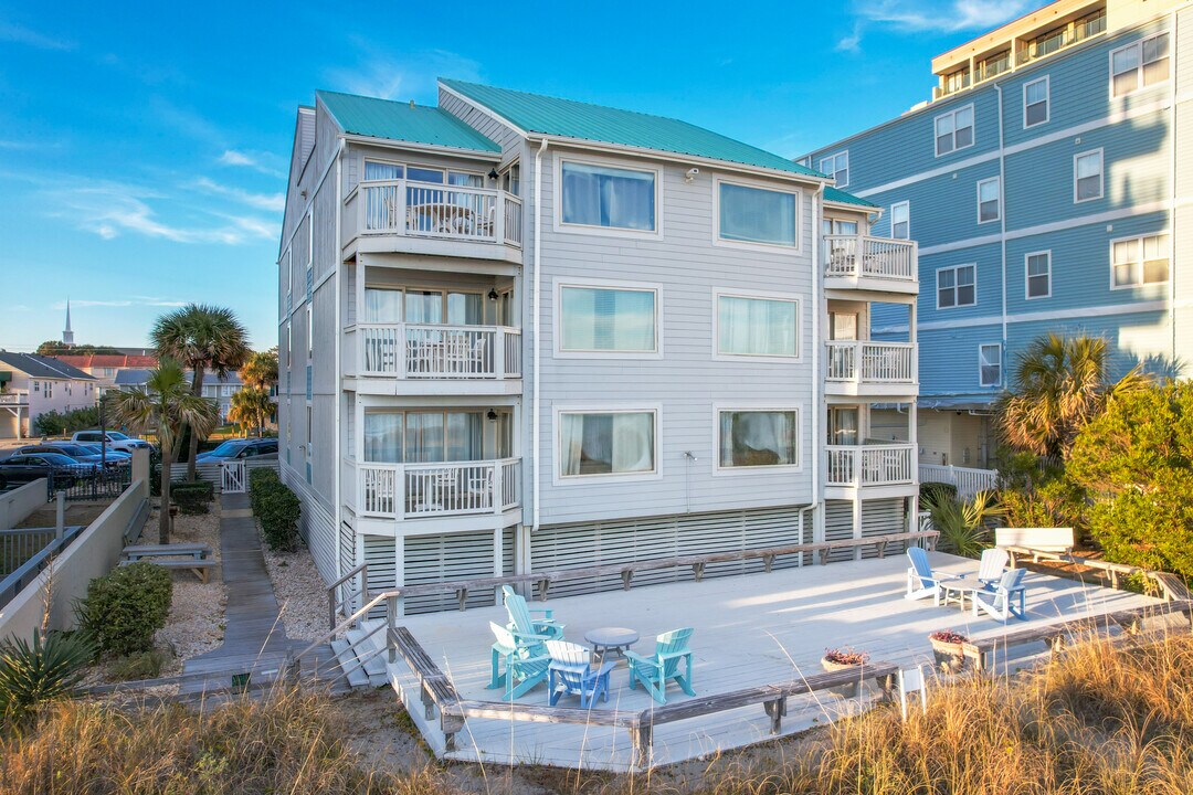 Sea House Villas in North Myrtle Beach, SC - Foto de edificio