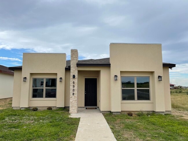 property at 6908 Molinos Dr