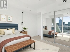 230 Simcoe St in Toronto, ON - Building Photo - Building Photo