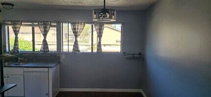 96 Streamwood in Irvine, CA - Foto de edificio - Building Photo