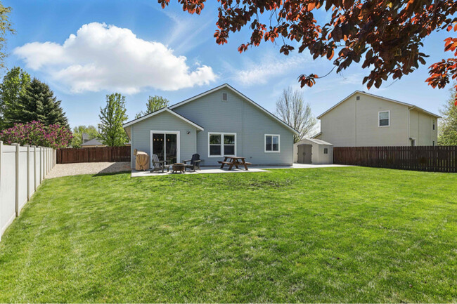 984 N Star Bright Ln in Star, ID - Building Photo - Building Photo