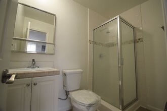 5321 Agnes Ave, Unit 21-08 in Los Angeles, CA - Building Photo - Building Photo