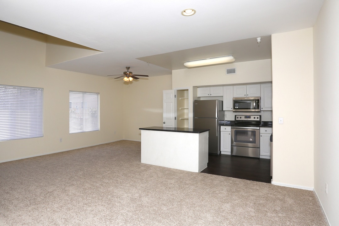 Camden Vineyards in Murrieta, CA - Building Photo