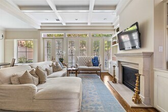 1202 Wynden Commons Ln in Houston, TX - Building Photo - Building Photo