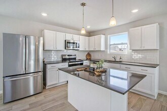 10160 Pennridge Dr in Portage, MI - Building Photo - Building Photo