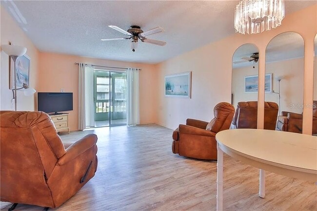 305 47th Avenue Dr W, Unit 345 in Bradenton, FL - Building Photo - Building Photo