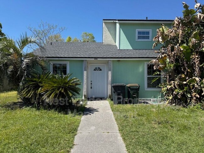 property at 450 Aquatic Dr