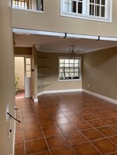 10442 St Tropez Pl in Tampa, FL - Building Photo - Building Photo