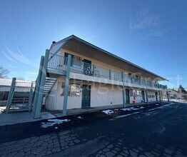 17-19 S Roosevelt St in Walla Walla, WA - Building Photo - Building Photo