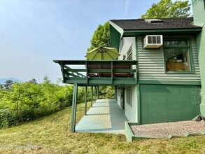 29 Sunrise Ln in Bolton, NY - Building Photo - Building Photo