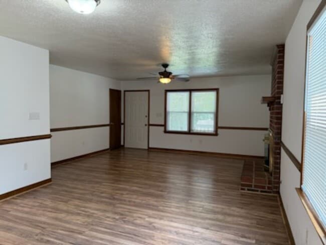 6452 Lakeway Dr in Mechanicsville, VA - Building Photo - Building Photo