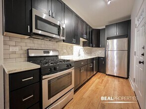 2207 W Eastwood Ave in Chicago, IL - Building Photo - Building Photo