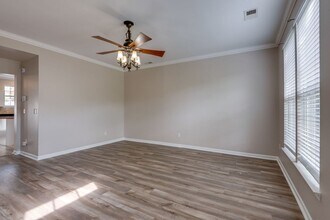 7822 Heaton Way in Nashville, TN - Foto de edificio - Building Photo