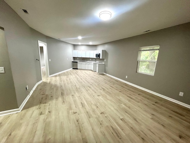 576 E Fall Creek Pkwy N Dr