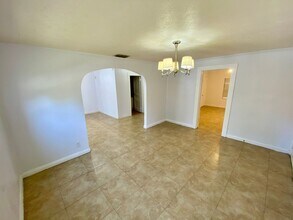 3317 W Pine St in Tampa, FL - Foto de edificio - Building Photo