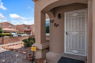 8201 Wolverine Dr NW in Albuquerque, NM - Building Photo - Building Photo