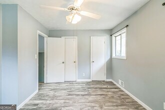 927 Slash Pine Rd in Forest Park, GA - Building Photo - Building Photo