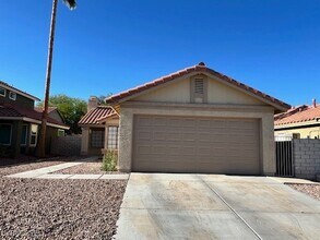 2526 Wolverton Ave in Henderson, NV - Building Photo - Building Photo