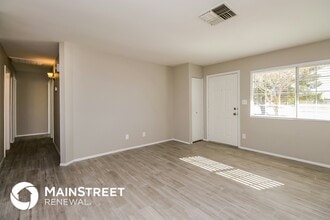 744 E Grandview St in Mesa, AZ - Foto de edificio - Building Photo