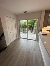 445 NE 1st St in Pompano Beach, FL - Foto de edificio - Building Photo