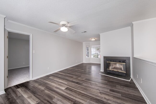 105 Stratford Dr in Williamsburg, VA - Building Photo - Building Photo