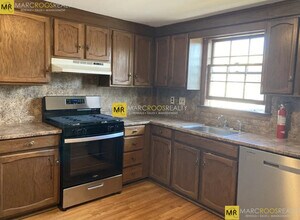 10 Pine St in Arlington, MA - Building Photo - Building Photo