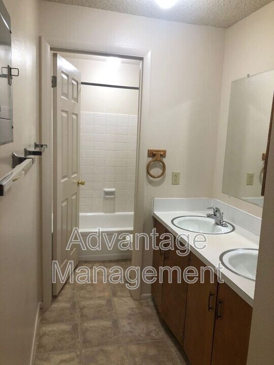 339 W 100 N in Springville, UT - Building Photo
