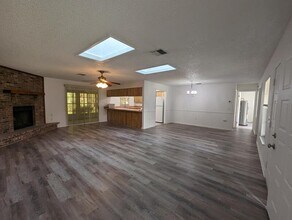 240 SE 2nd Ave in Crystal River, FL - Building Photo - Building Photo