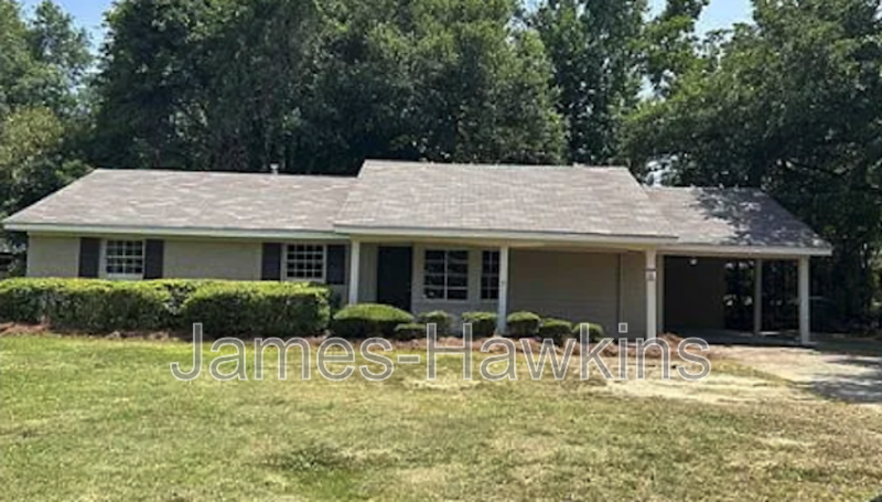 2510 Churchill Dr in Montgomery, AL - Foto de edificio