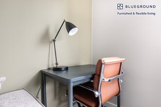 77 W Huron St in Chicago, IL - Building Photo - Building Photo