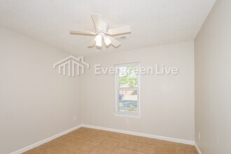 261 Gracewood St in Memphis, TN - Foto de edificio - Building Photo