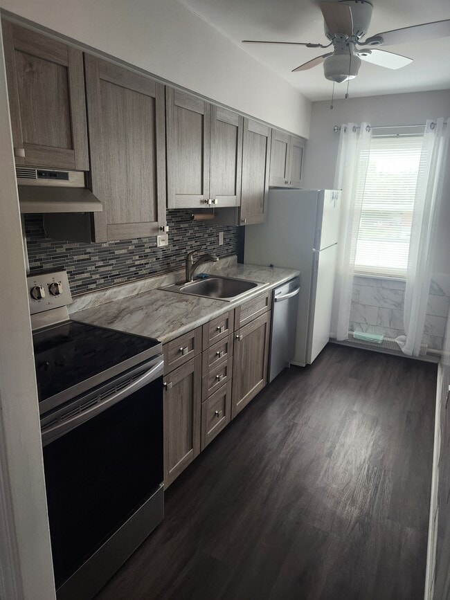 property at 13797 Cedar Rd