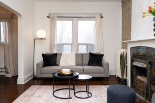 23 Parkside Dr, Unit SI ID1512082P in Toronto, ON - Building Photo