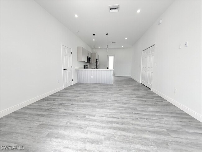 1139 Copley St E in Lehigh Acres, FL - Building Photo - Building Photo